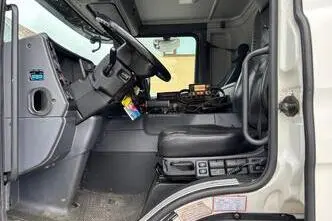 Scania P410, 302 kW, diisel, automaat