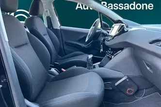 Peugeot 208, 1.2, 61 kW, bensiin, manuaal, esivedu