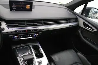Audi Q7, 3.0, 190 kW, plug-in hybrid, automatic, four-wheel drive
