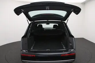 Audi Q7, 3.0, 190 kW, plug-in hybrid, automatic, four-wheel drive