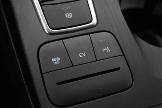 Ford Kuga, 2.5, 112 kW, подключаемый гибрид, автомат, передний привод