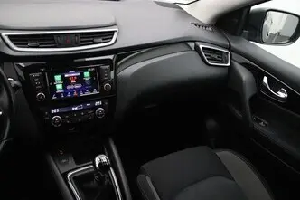 Nissan Qashqai, 1.3, 103 kW, petrol, manual, front-wheel drive