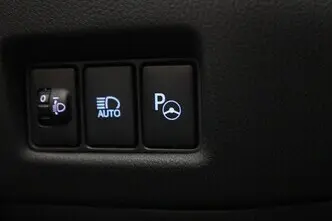 Toyota C-HR, 1.8, 72 kW, hybrid, automatic, front-wheel drive