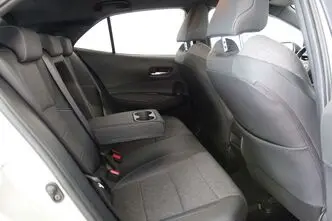 Toyota Corolla, 1.8, 72 kW, hybrid, automatic, front-wheel drive
