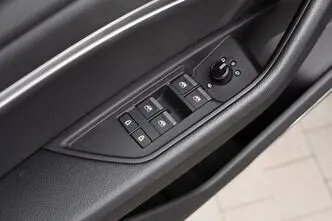 Audi e-tron, 300 kW, elekter, automaat, nelikvedu