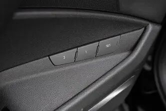 Audi e-tron, 300 kW, elekter, automaat, nelikvedu