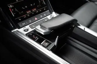 Audi e-tron, 300 kW, elekter, automaat, nelikvedu
