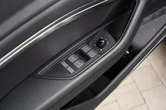 Audi e-tron, 230 kW, elekter, manuaal