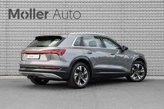 Audi e-tron, 300 kW, электричество, автомат, полный привод