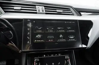 Audi e-tron, 300 kW, электричество, автомат, полный привод