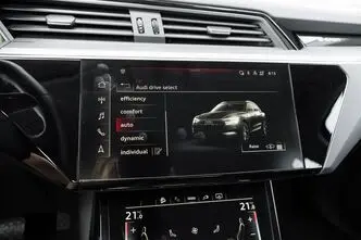 Audi e-tron, 300 kW, электричество, автомат, полный привод