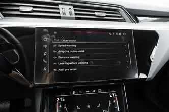 Audi e-tron, 300 kW, электричество, автомат, полный привод