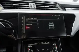 Audi e-tron, 230 kW, elekter, automaat, nelikvedu