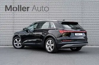 Audi e-tron, 300 kW, электричество, автомат, полный привод