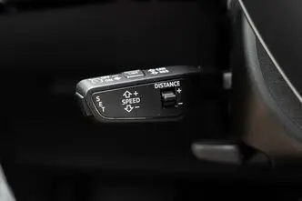 Audi e-tron, 300 kW, электричество, автомат, полный привод