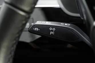 Audi e-tron, 300 kW, электричество, автомат, полный привод