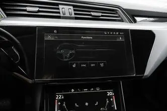 Audi e-tron, 300 kW, электричество, автомат, полный привод