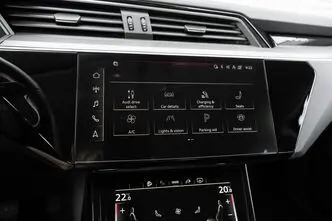 Audi e-tron, 300 kW, электричество, автомат, полный привод