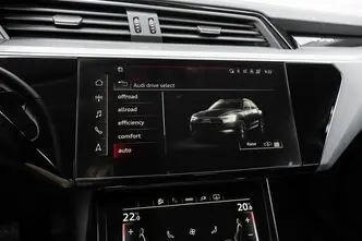 Audi e-tron, 300 kW, электричество, автомат, полный привод