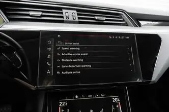 Audi e-tron, 300 kW, электричество, автомат, полный привод