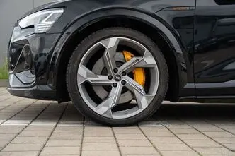 Audi e-tron, 370 kW, electric, automatic, four-wheel drive