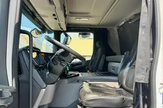 Scania P370, 272 kW, automaat