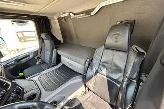 Scania P370, 272 kW, automaat