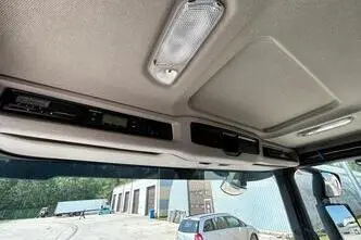 Scania P370, 272 kW, automaat