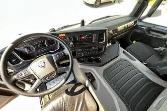 Scania P370, 272 kW, automaat