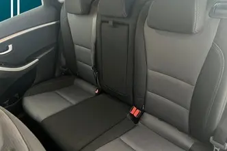Hyundai i30, 1.6, 99 kW, bensiin, manuaal, esivedu