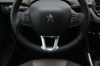 Peugeot 2008, 1.6, 88 kW, bensiin, manuaal, esivedu