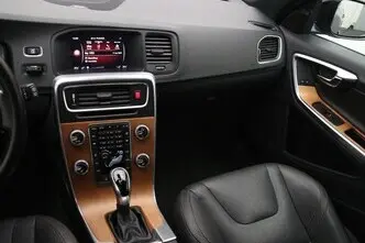 Volvo V60 Cross Country, 2.0, 110 kW, diisel, automaat, esivedu