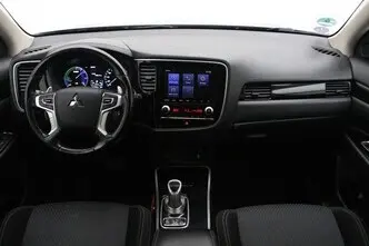 Mitsubishi Outlander, 2.4, 99 kW, pistikhübriid, automaat, nelikvedu