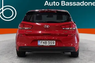 Hyundai i30, 1.4, 103 kW, bensiin, automaat, esivedu