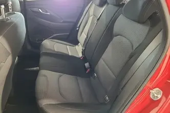 Hyundai i30, 1.4, 103 kW, bensiin, automaat, esivedu