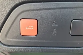 Citroën C5 Aircross, 1.6, 165 kW, plug-in hybrid, automatic, front-wheel drive
