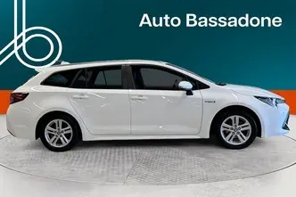 Toyota Corolla, 1.8, 90 kW, hybrid, automatic, front-wheel drive