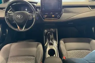 Toyota Corolla, 1.8, 90 kW, hybrid, automatic, front-wheel drive