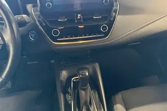 Toyota Corolla, 1.8, 90 kW, hybrid, automatic, front-wheel drive