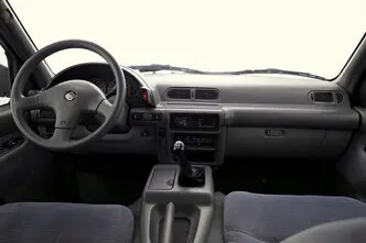 Nissan Serena, 2.3, 74 kW, diesel, manual, rear-wheel drive