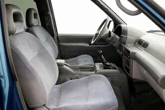 Nissan Serena, 2.3, 74 kW, diesel, manual, rear-wheel drive