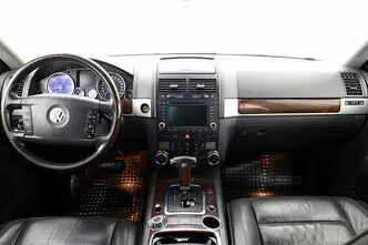 Volkswagen Touareg, 2.5, 174 kW, diesel, automatic, four-wheel drive