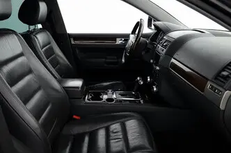 Volkswagen Touareg, 2.5, 174 kW, diesel, automatic, four-wheel drive