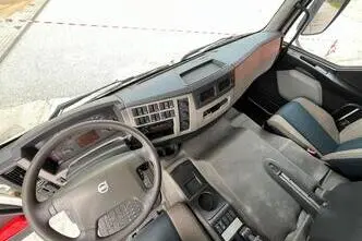Volvo FE 320 4x2, 210 kW, diesel, automatic