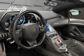 Lamborghini Aventador, 6.5, 515 kW, bensiin, automaat, nelikvedu