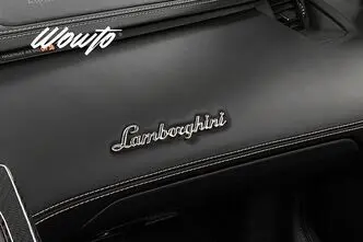 Lamborghini Aventador, 6.5, 515 kW, bensiin, automaat, nelikvedu