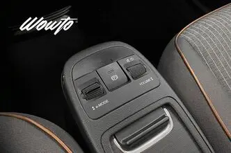 Fiat 500, 87 kW, elekter, automaat, nelikvedu