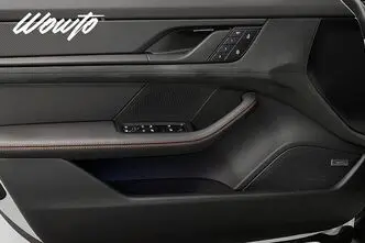 Porsche Taycan, 380 kW, electric, automatic, four-wheel drive