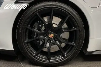 Porsche Taycan, 380 kW, electric, automatic, four-wheel drive