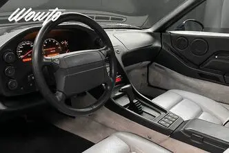 Porsche 928, 257 kW, petrol, automatic, four-wheel drive